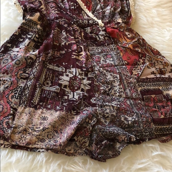 LAST 1! WINE PAISLEY PRINT SHORTS ROMPER - Picture 5 of 6